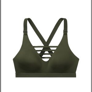 Victoria Secret Lightweight Strappy Sports Bra